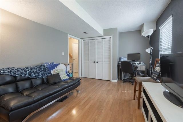 111 NW 114th Terrace, Kansas City, MO 64155