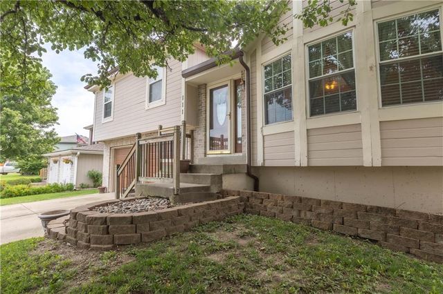 111 NW 114th Terrace, Kansas City, MO 64155