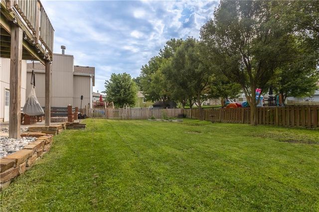 111 NW 114th Terrace, Kansas City, MO 64155