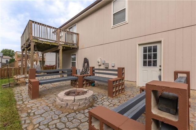 111 NW 114th Terrace, Kansas City, MO 64155