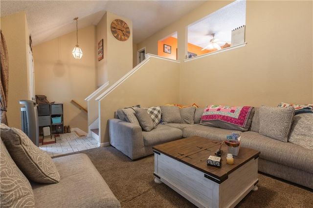 111 NW 114th Terrace, Kansas City, MO 64155