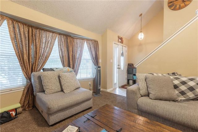 111 NW 114th Terrace, Kansas City, MO 64155