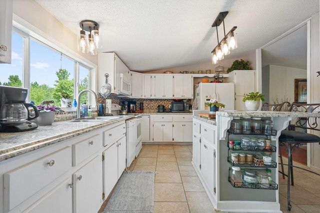 3030 NE Chatsworth Highway 225, Calhoun, GA 30701
