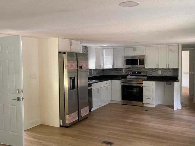 19429 MCCLOY CIRCLE, Brooksville, FL 34601