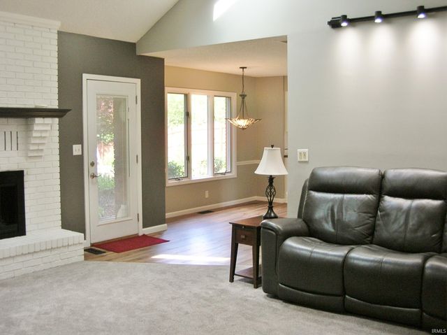 4302 Norwich Place, Evansville, IN 47725