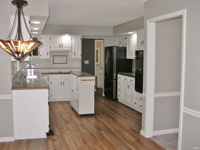4302 Norwich Place, Evansville, IN 47725