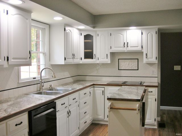 4302 Norwich Place, Evansville, IN 47725