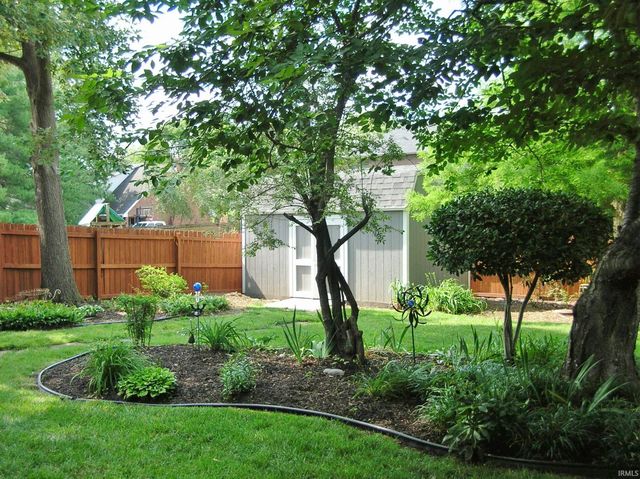 4302 Norwich Place, Evansville, IN 47725