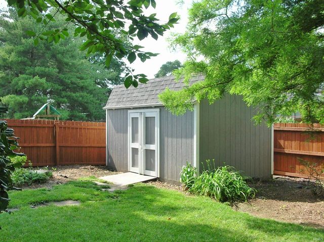 4302 Norwich Place, Evansville, IN 47725