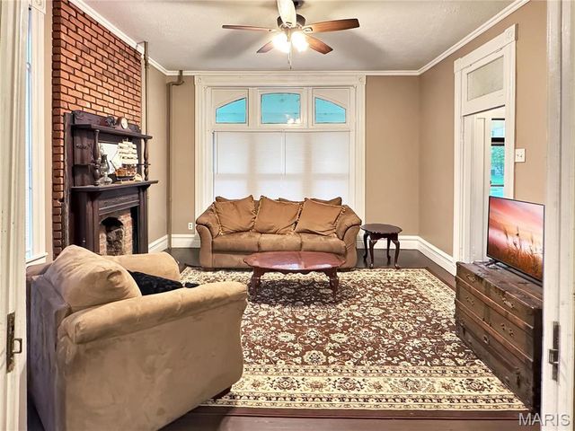 405 Cedar Street, Washington, MO 63090