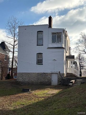 405 Cedar Street, Washington, MO 63090