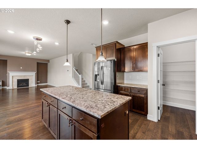 7934 Sw PATIENCE Dr, Hillsboro, OR 97123