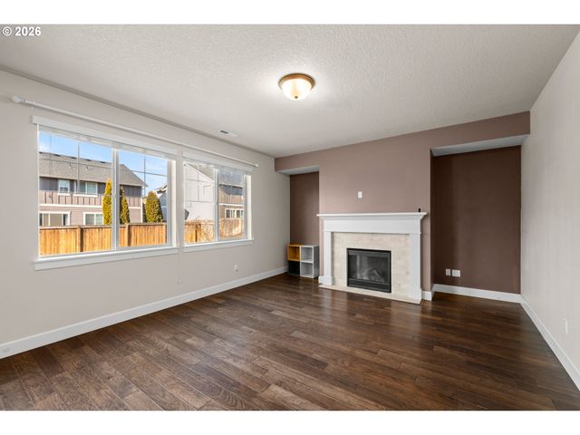 7934 Sw PATIENCE Dr, Hillsboro, OR 97123