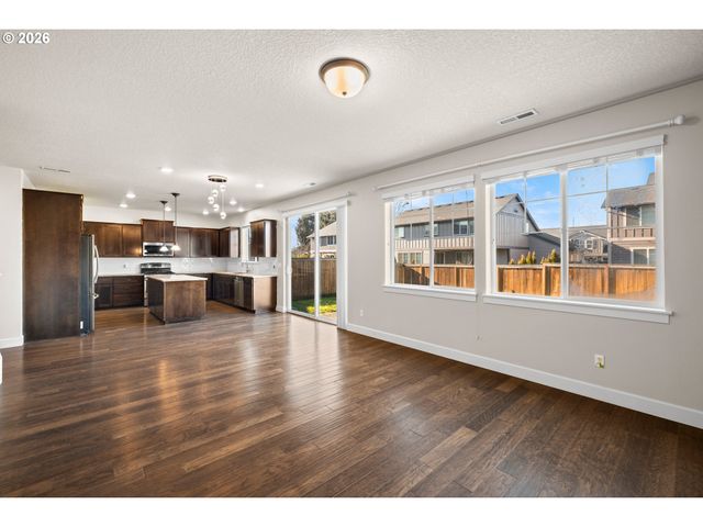 7934 Sw PATIENCE Dr, Hillsboro, OR 97123