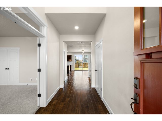 7934 Sw PATIENCE Dr, Hillsboro, OR 97123