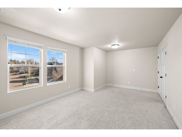 7934 Sw PATIENCE Dr, Hillsboro, OR 97123