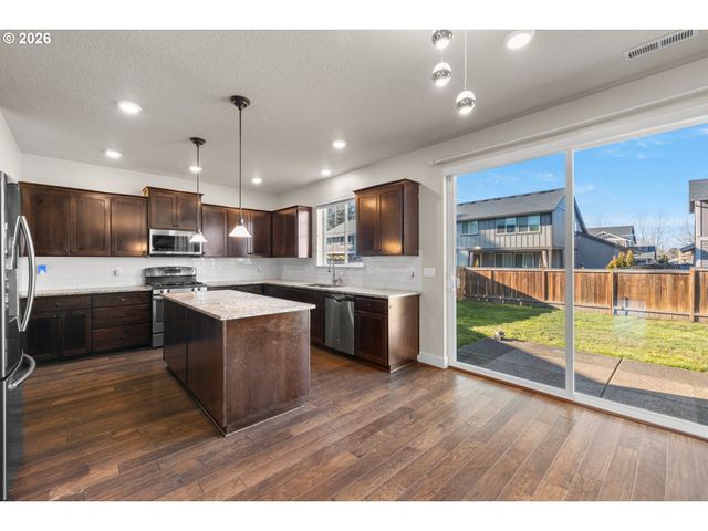 7934 Sw PATIENCE Dr, Hillsboro, OR 97123