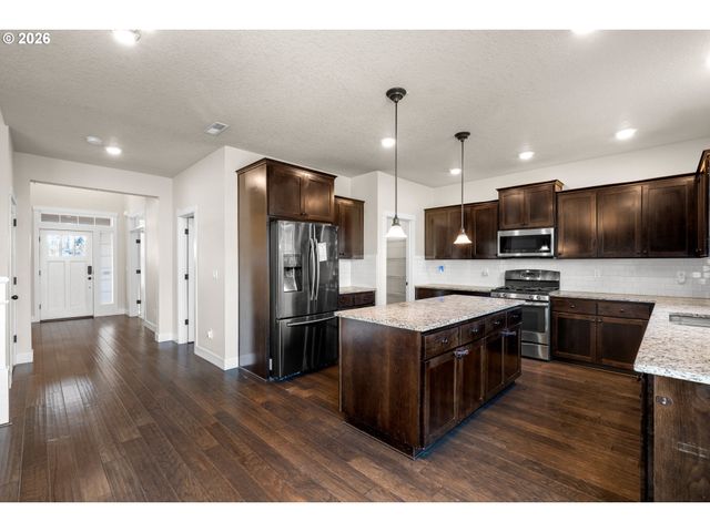 7934 Sw PATIENCE Dr, Hillsboro, OR 97123