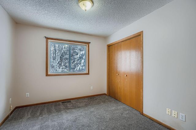 4460 222nd Avenue NW, Oak Grove, MN 55303