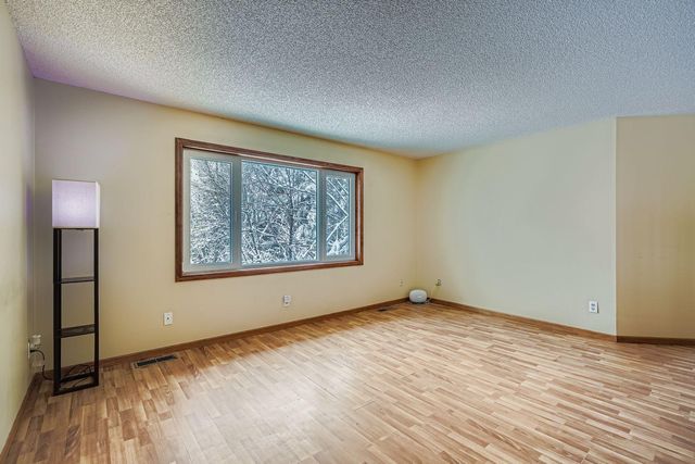 4460 222nd Avenue NW, Oak Grove, MN 55303