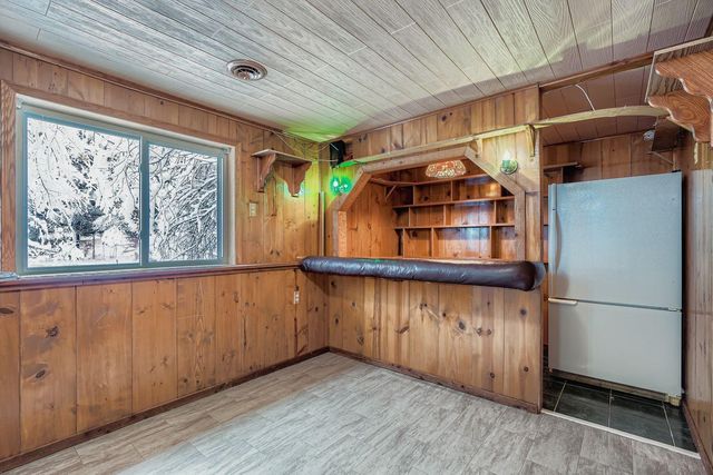 4460 222nd Avenue NW, Oak Grove, MN 55303