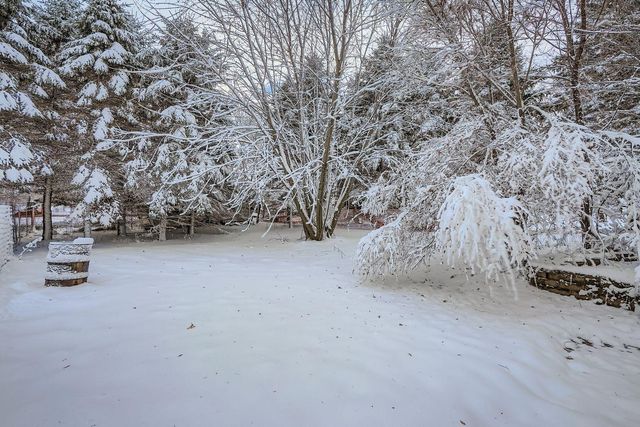 4460 222nd Avenue NW, Oak Grove, MN 55303