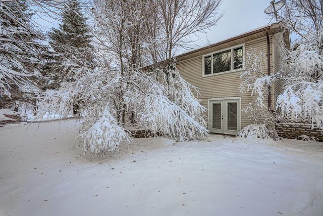 4460 222nd Avenue NW, Oak Grove, MN 55303