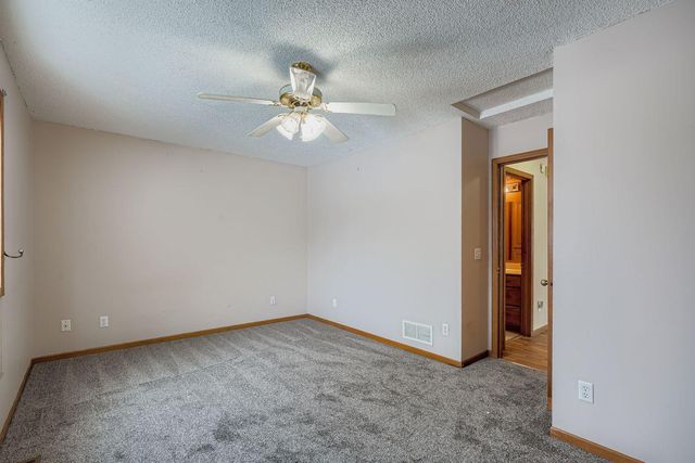 4460 222nd Avenue NW, Oak Grove, MN 55303