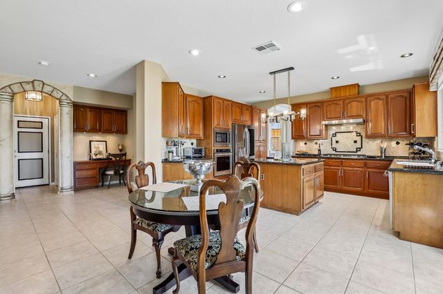 5121 Wedgewood Way, Rocklin, CA 95765