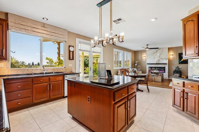5121 Wedgewood Way, Rocklin, CA 95765