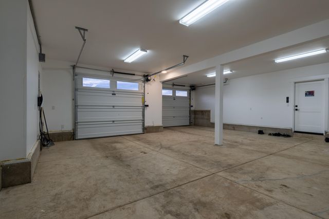 531 W La Strada Circle, Medford, OR 97504