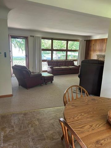 20095 Huron River Drive, Rockwood, MI 48173