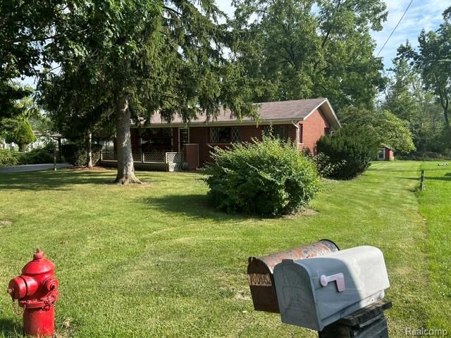 20095 Huron River Drive, Rockwood, MI 48173