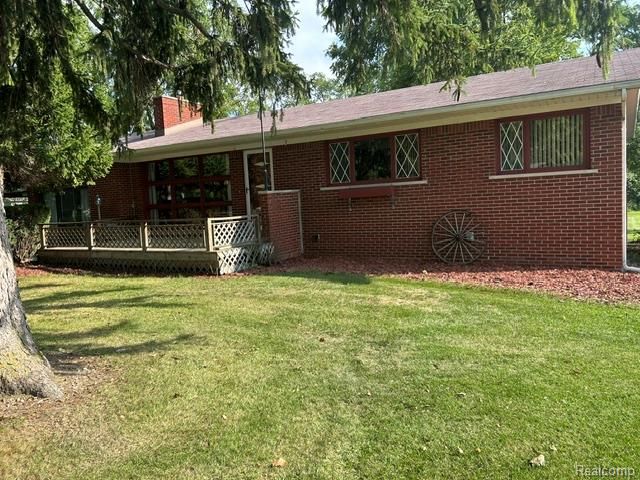 20095 Huron River Drive, Rockwood, MI 48173