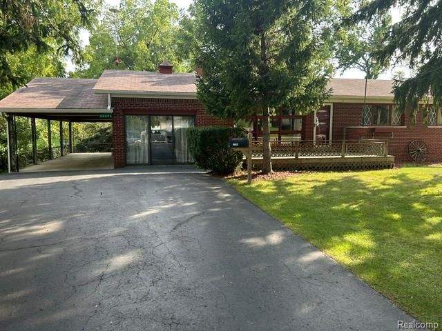 20095 Huron River Drive, Rockwood, MI 48173