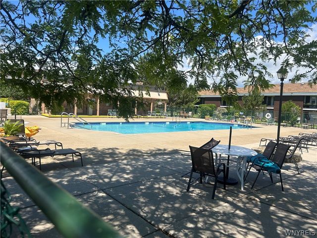55 Greenwich Drive 4, Amherst, NY 14228