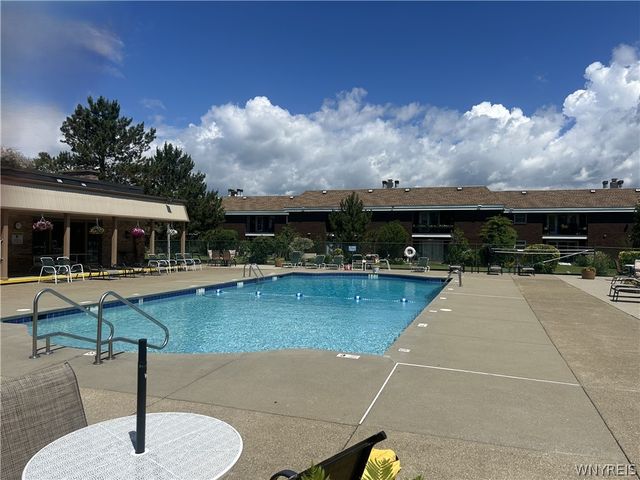 55 Greenwich Drive 4, Amherst, NY 14228