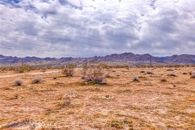 147 Little Road, Joshua Tree, CA 92252