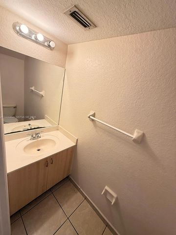 646 SW 7th Terrace, Florida City, FL 33034