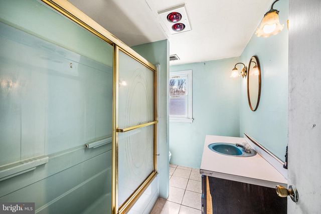 1103 NANCY DR, Croydon, PA 19021