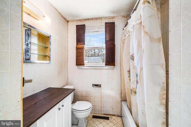 1103 NANCY DR, Croydon, PA 19021