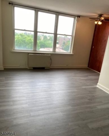 704 N Broad St. 8D D, Elizabeth City, NJ 07208