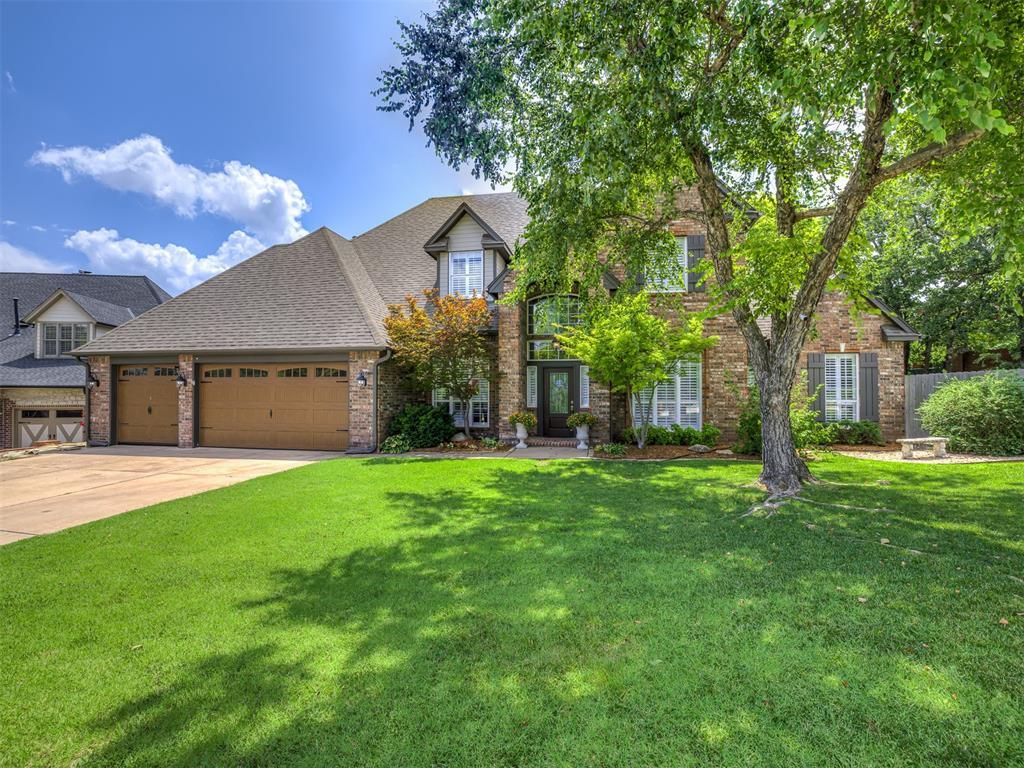 2900 Kingwood Drive, Edmond, OK 73013