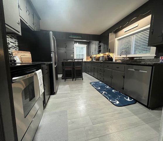 277 Pleasant St, Marblehead, MA 01945