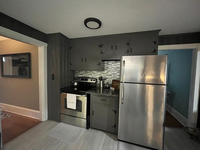 277 Pleasant St, Marblehead, MA 01945