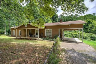 44 Rocky NW Road, Adairsville, GA 30103