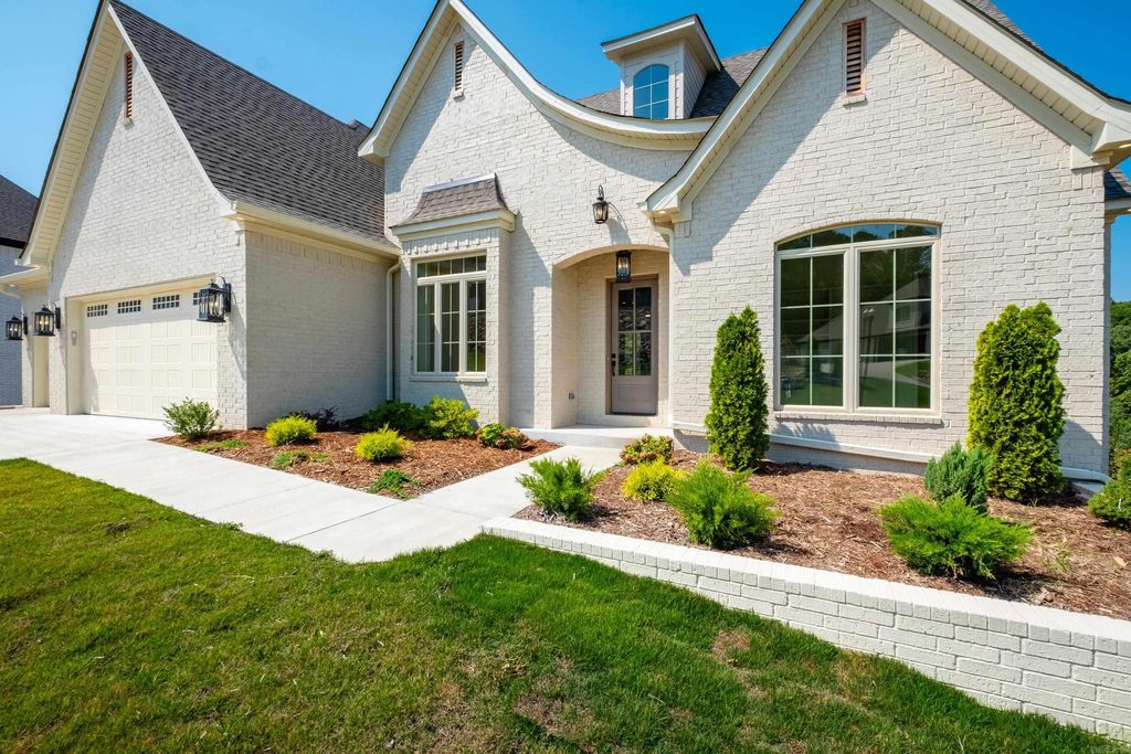 23 Falstone Drive, Little Rock, AR 72223