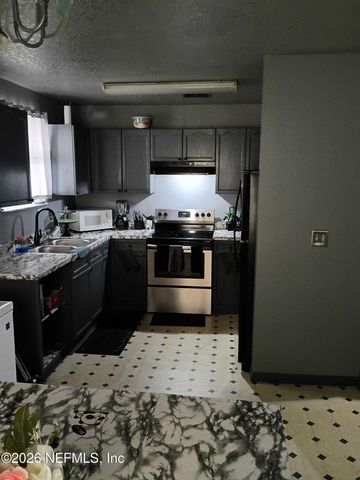 402 LEMON Street, Green Cove Springs, FL 32043