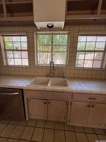 97 CAMPDEN CIR, San Antonio, TX 78218