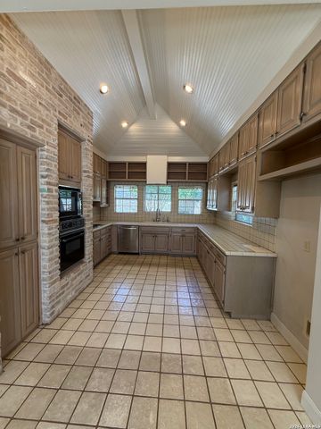 97 CAMPDEN CIR, San Antonio, TX 78218